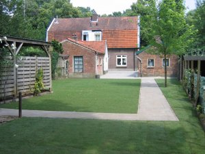 TOTALE TUINRENOVATIE IN WOLFHEZE